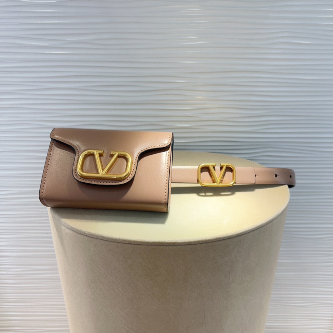 新版华伦腰包现货❗️金球系列 永远的王炸👑包型上做了改良，包身立体 整体会硬朗很多，腰包可调节 斜挎可调