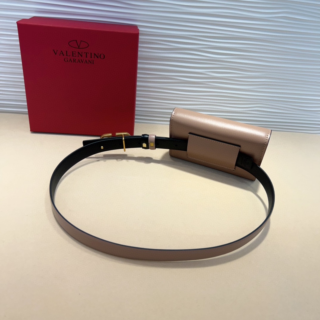 新版华伦腰包现货❗️金球系列 永远的王炸👑包型上做了改良，包身立体 整体会硬朗很多，腰包可调节 斜挎可调