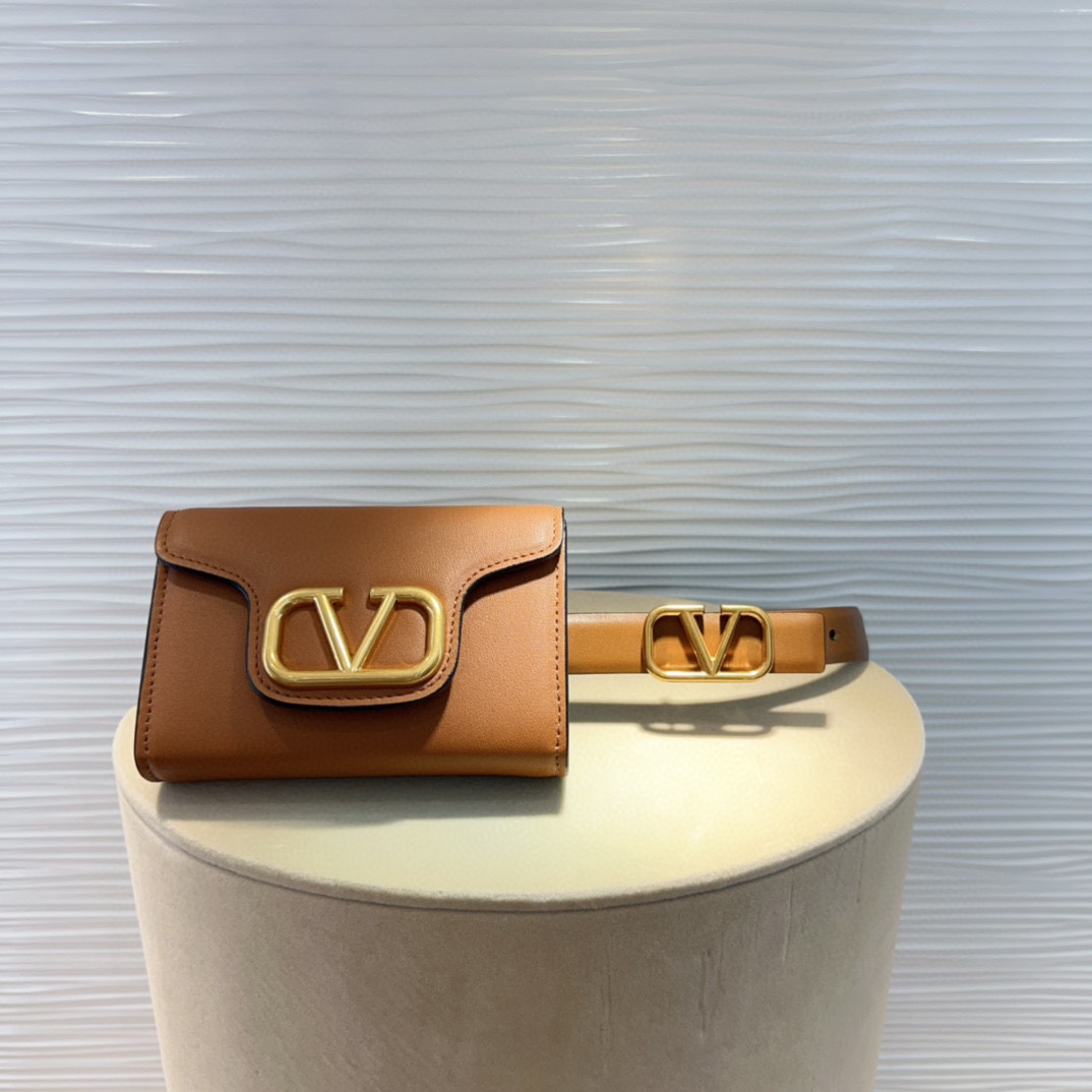 新版华伦腰包现货❗️金球系列 永远的王炸👑包型上做了改良，包身立体 整体会硬朗很多，腰包可调节 斜挎可调