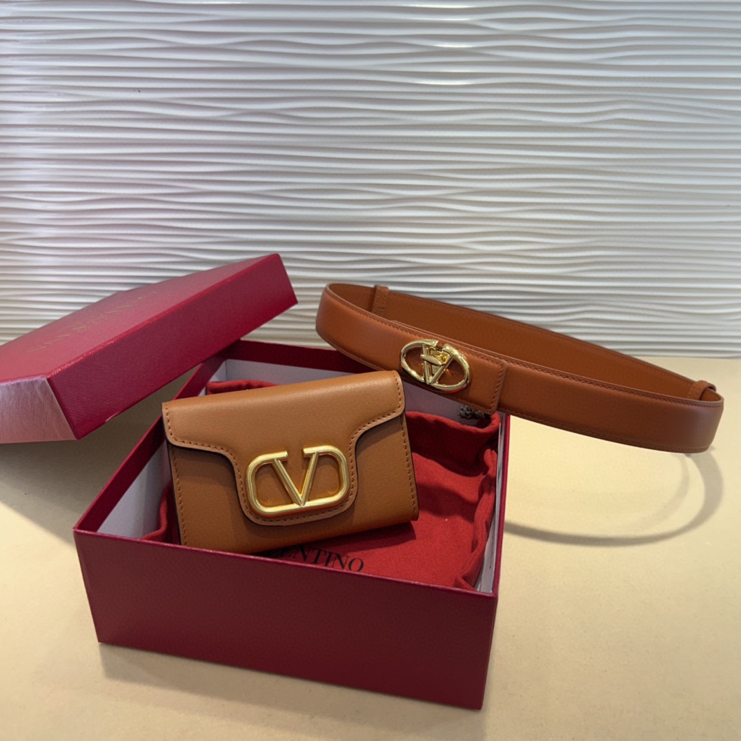 新版华伦腰包现货❗️金球系列 永远的王炸👑包型上做了改良，包身立体 整体会硬朗很多，腰包可调节 斜挎可调