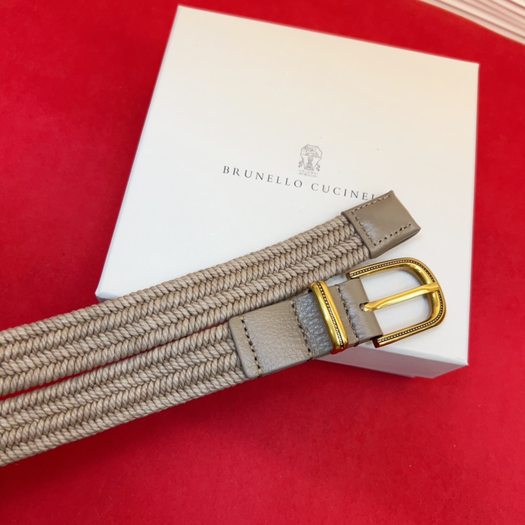 BC春秋经典腰带款质感十足 独特风格 时髦中带着随性和酷感.达到修身效果3.0Cm均码110Cm总长。