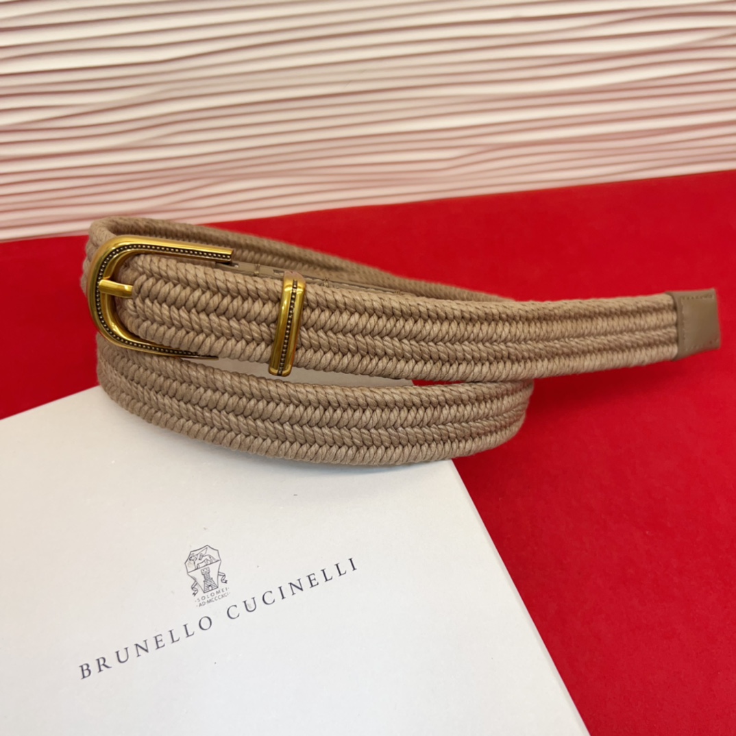 BC春秋经典腰带款质感十足 独特风格 时髦中带着随性和酷感.达到修身效果3.0Cm均码110Cm总长。