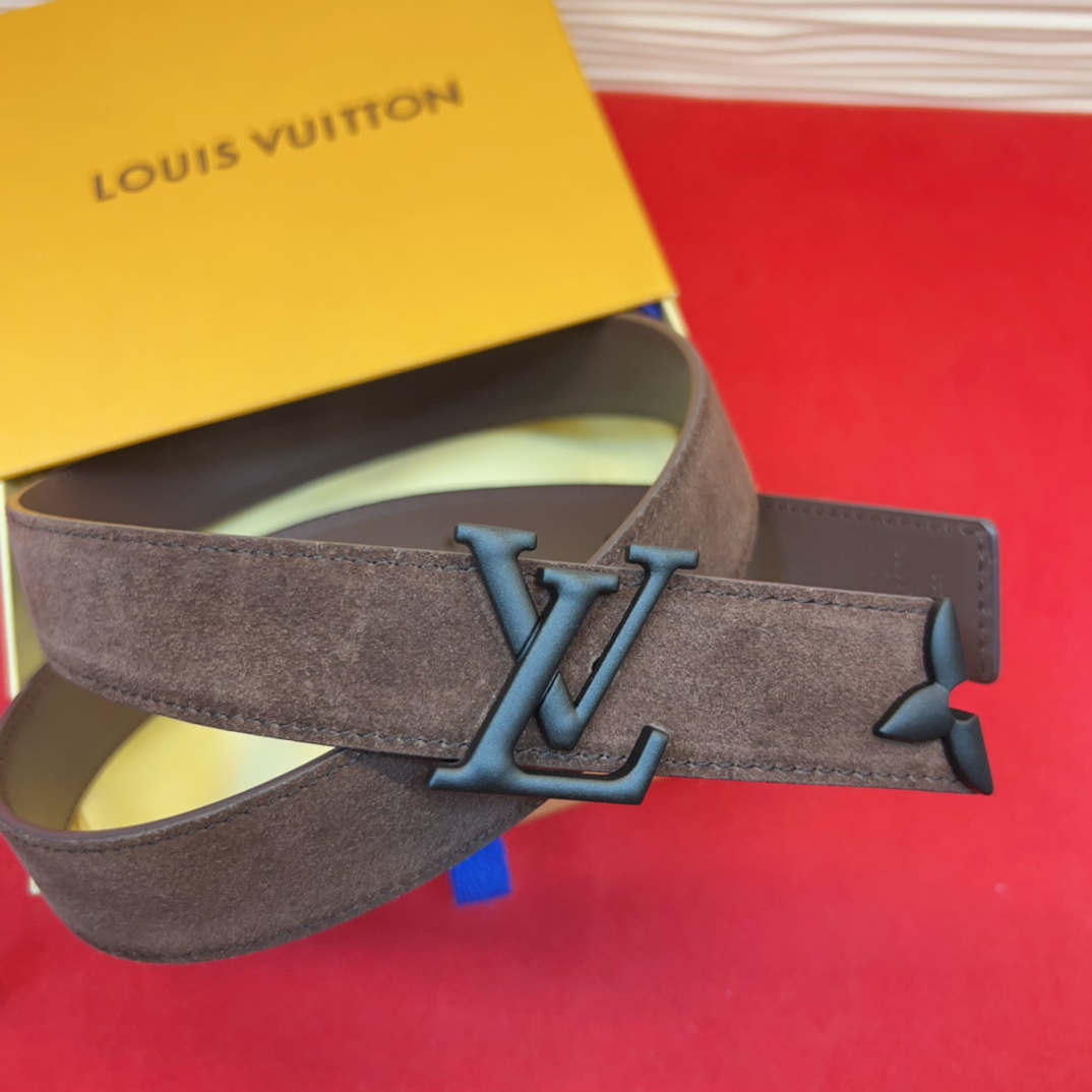 专柜同步新款 原版开发 纯铜材质 面料采用优质原厂面料。3.0cm