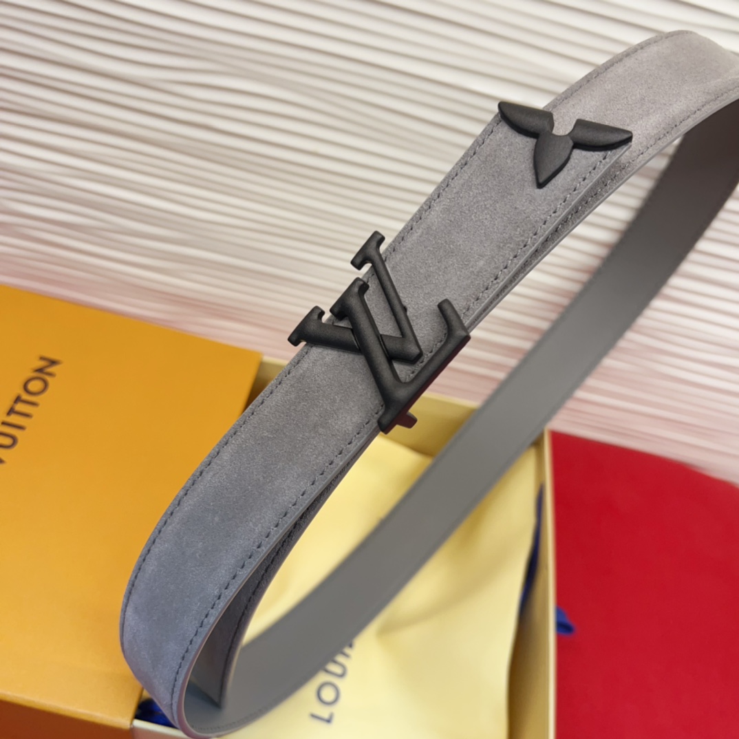 专柜同步新款 原版开发 纯铜材质 面料采用优质原厂面料。3.0cm