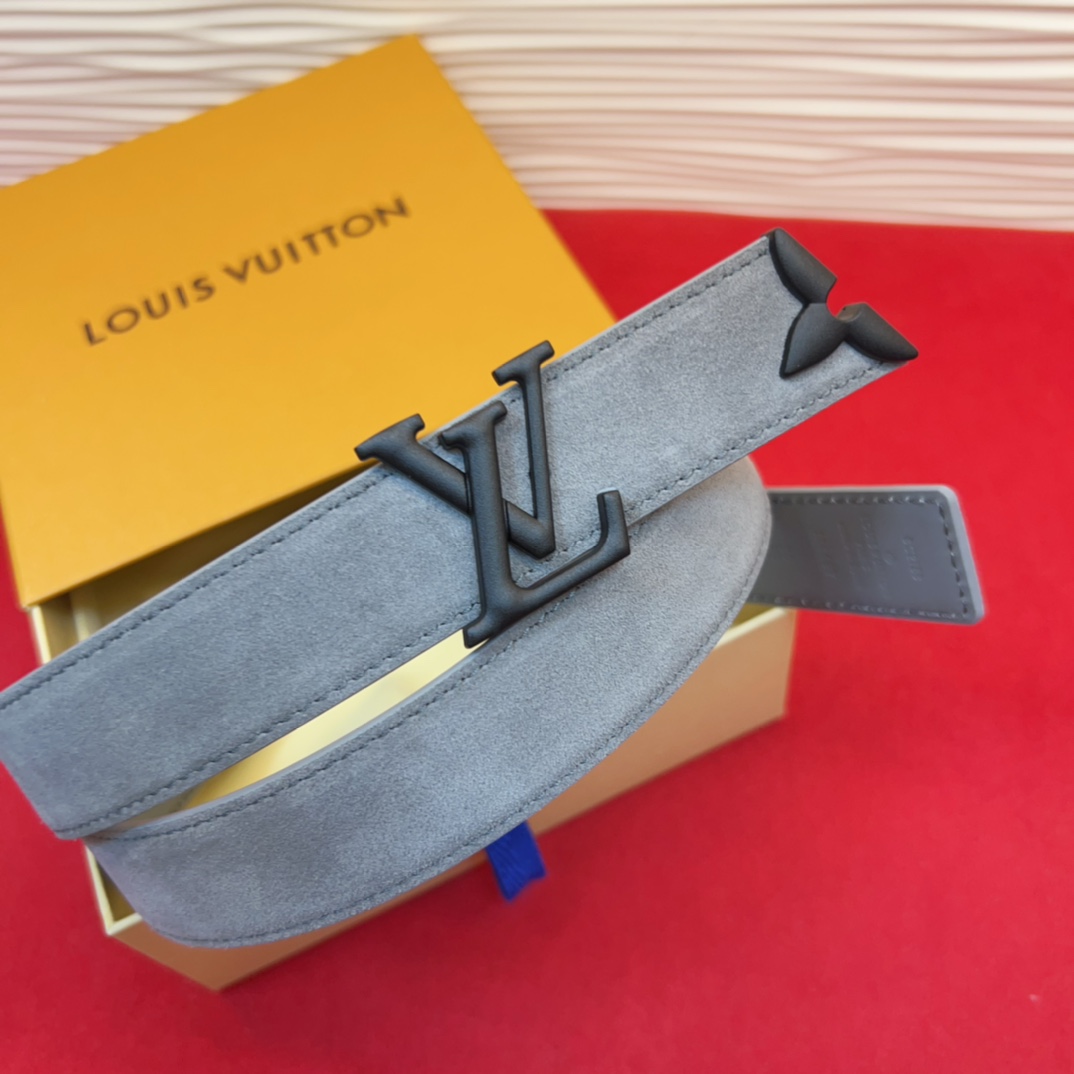 专柜同步新款 原版开发 纯铜材质 面料采用优质原厂面料。3.0cm