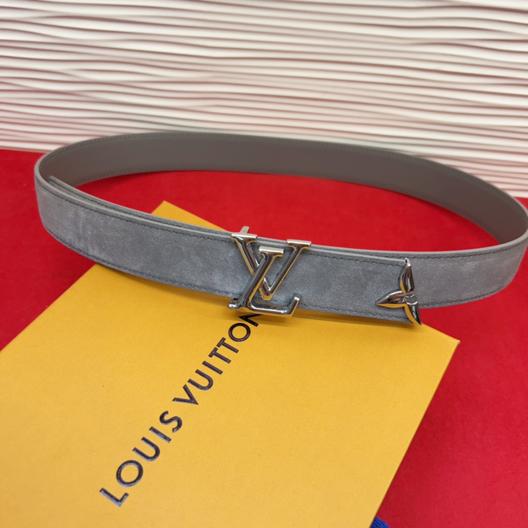 专柜同步新款 原版开发 纯铜材质 面料采用优质原厂面料。3.0cm