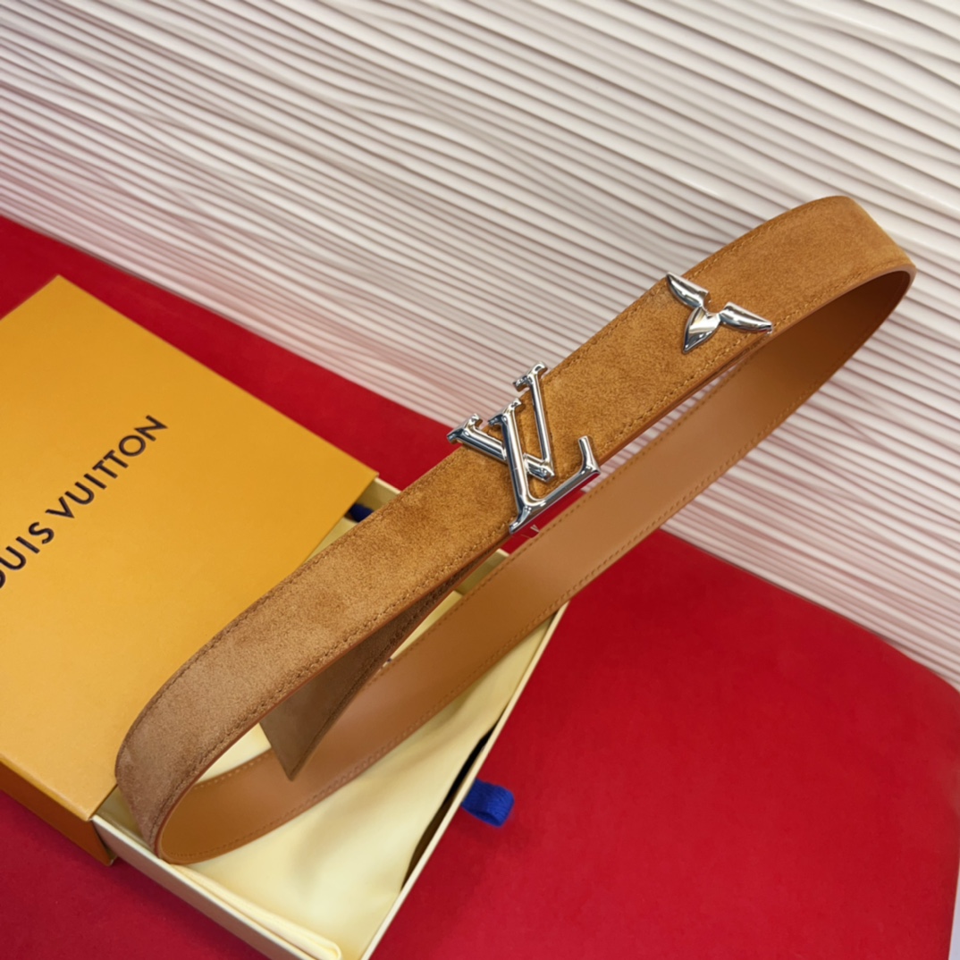 专柜同步新款 原版开发 纯铜材质 面料采用优质原厂面料。3.0cm