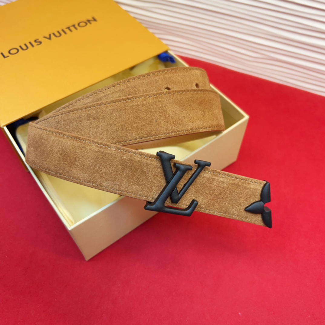 专柜同步新款 原版开发 纯铜材质 面料采用优质原厂面料。3.0cm