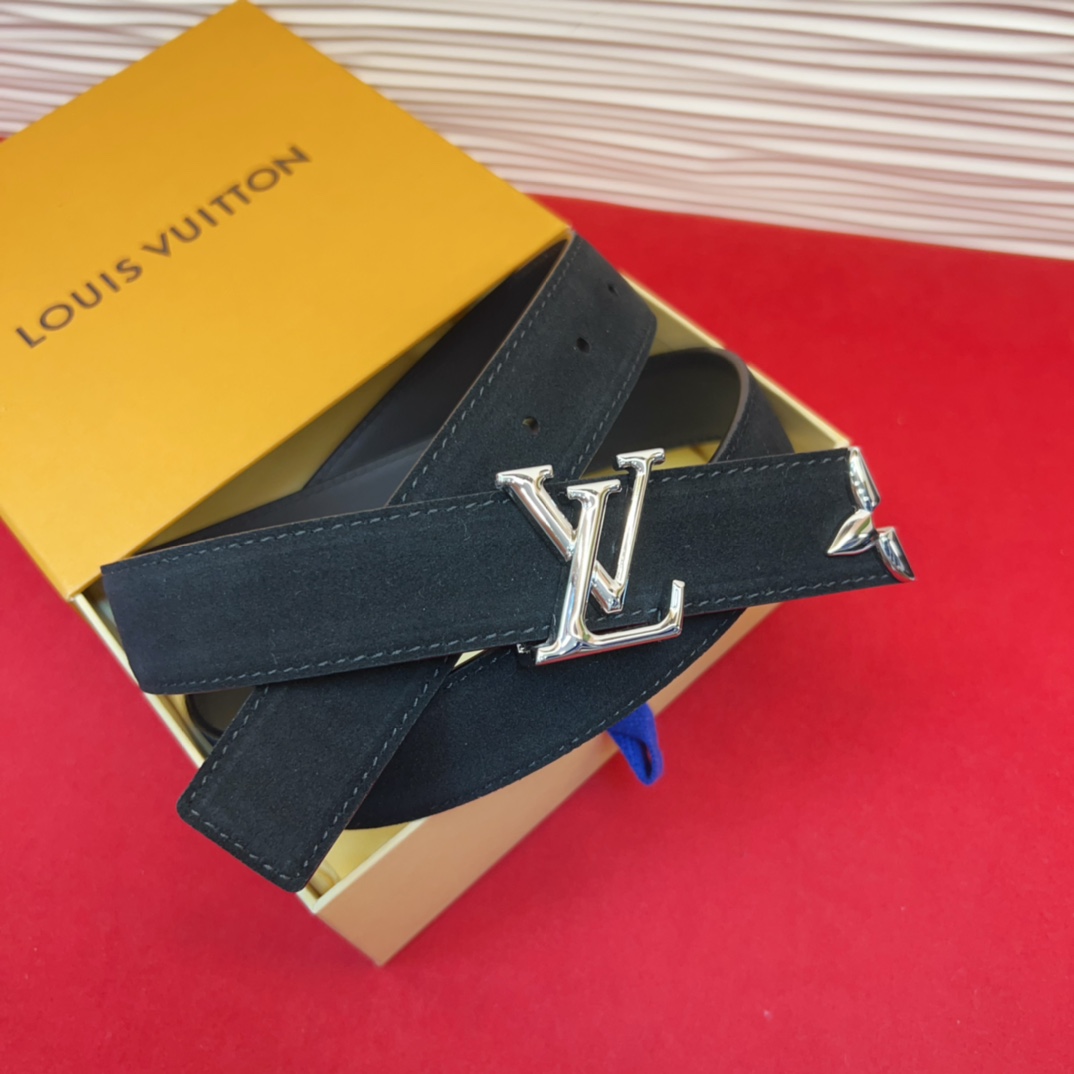 专柜同步新款 原版开发 纯铜材质 面料采用优质原厂面料。3.0cm