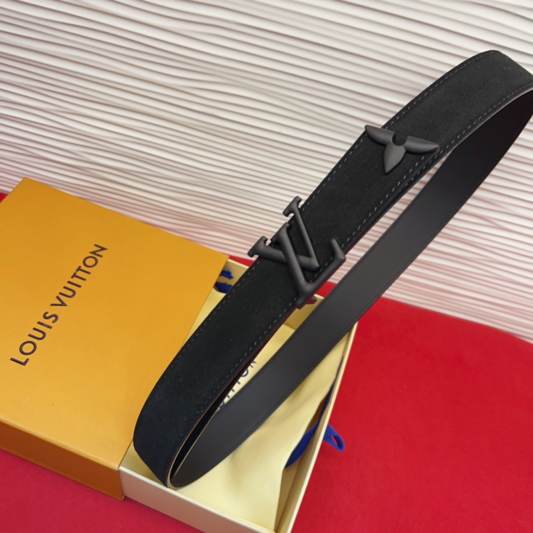 专柜同步新款 原版开发 纯铜材质 面料采用优质原厂面料。3.0cm