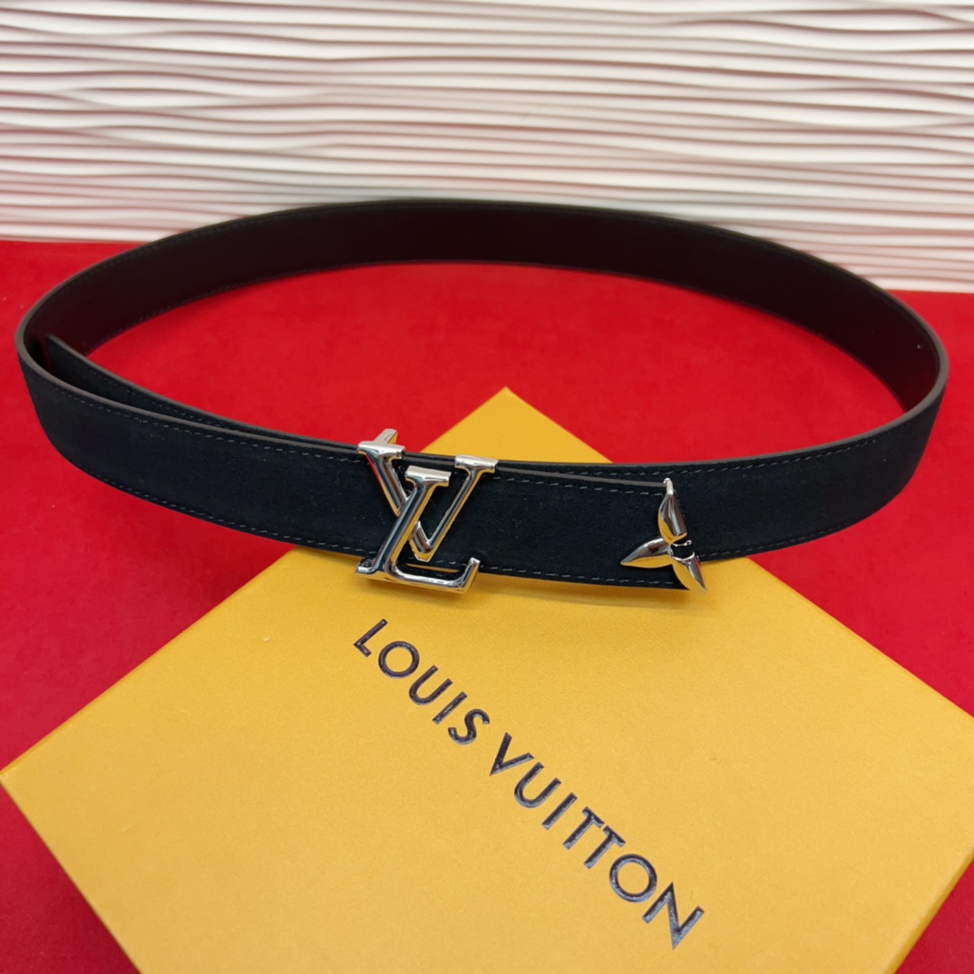 专柜同步新款 原版开发 纯铜材质 面料采用优质原厂面料。3.0cm