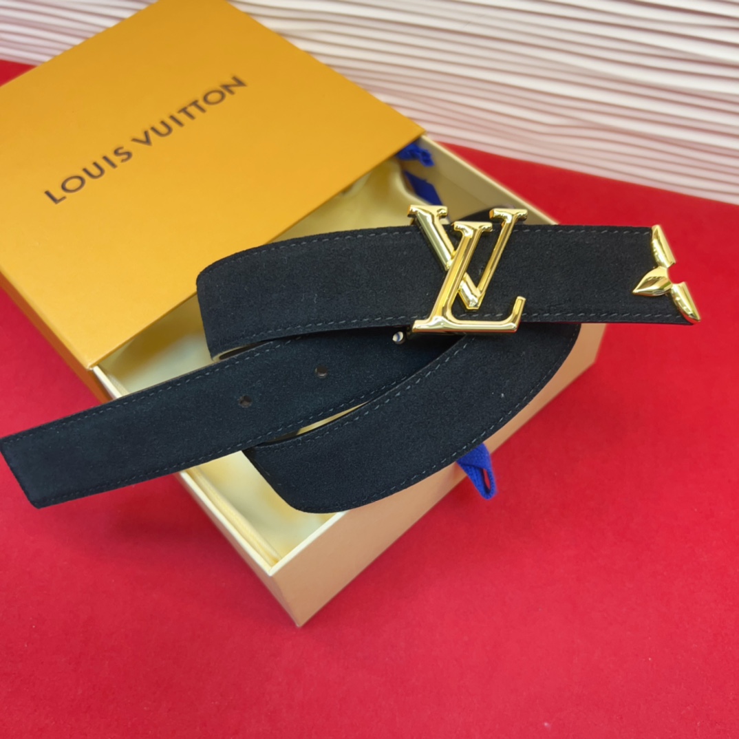 专柜同步新款 原版开发 纯铜材质 面料采用优质原厂面料。3.0cm