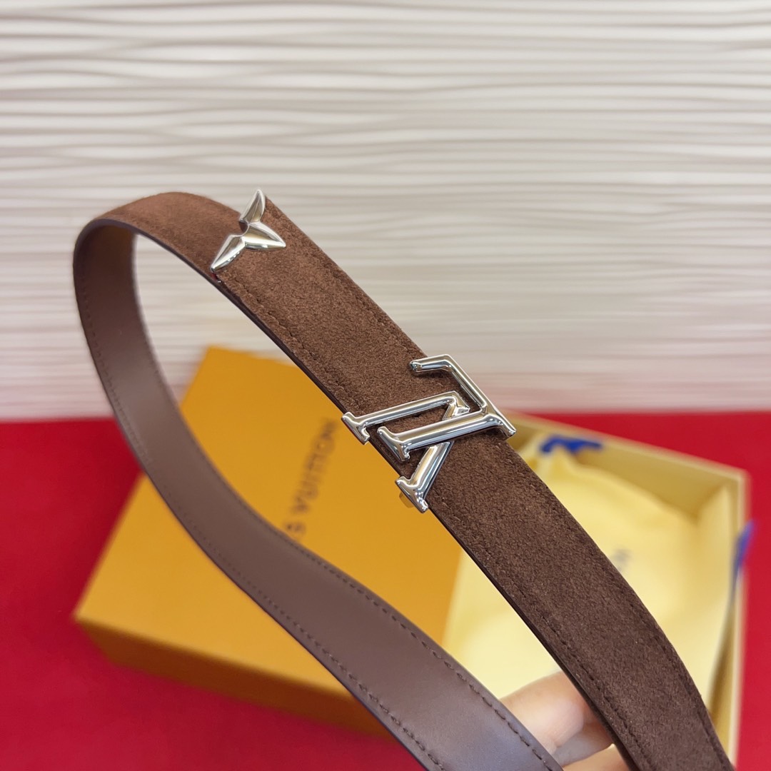 专柜同步新款 原版开发 纯铜材质 面料采用优质原厂面料。2.0cm