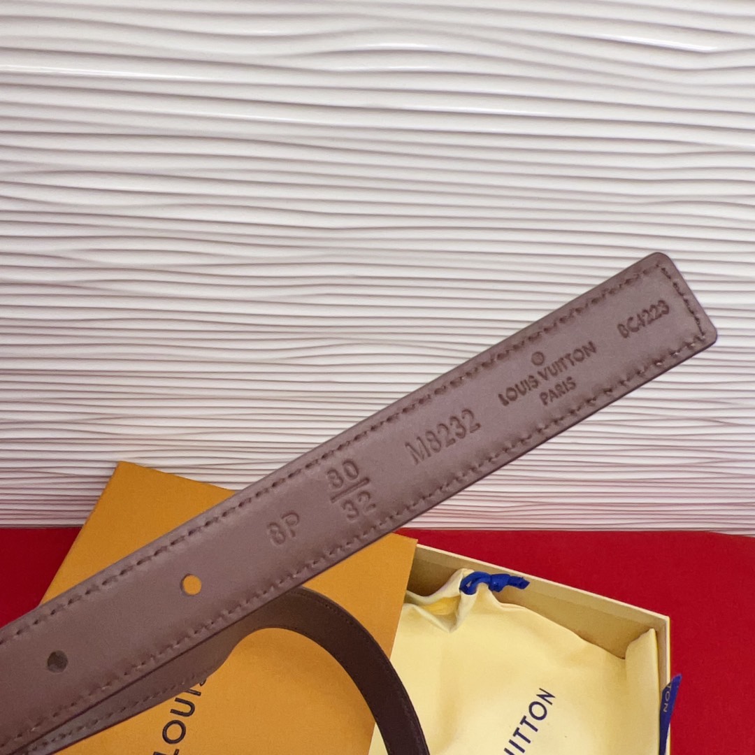 专柜同步新款 原版开发 纯铜材质 面料采用优质原厂面料。2.0cm