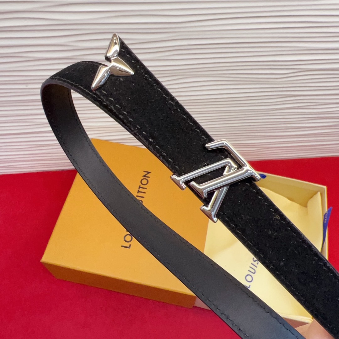 专柜同步新款 原版开发 纯铜材质 面料采用优质原厂面料。2.0cm