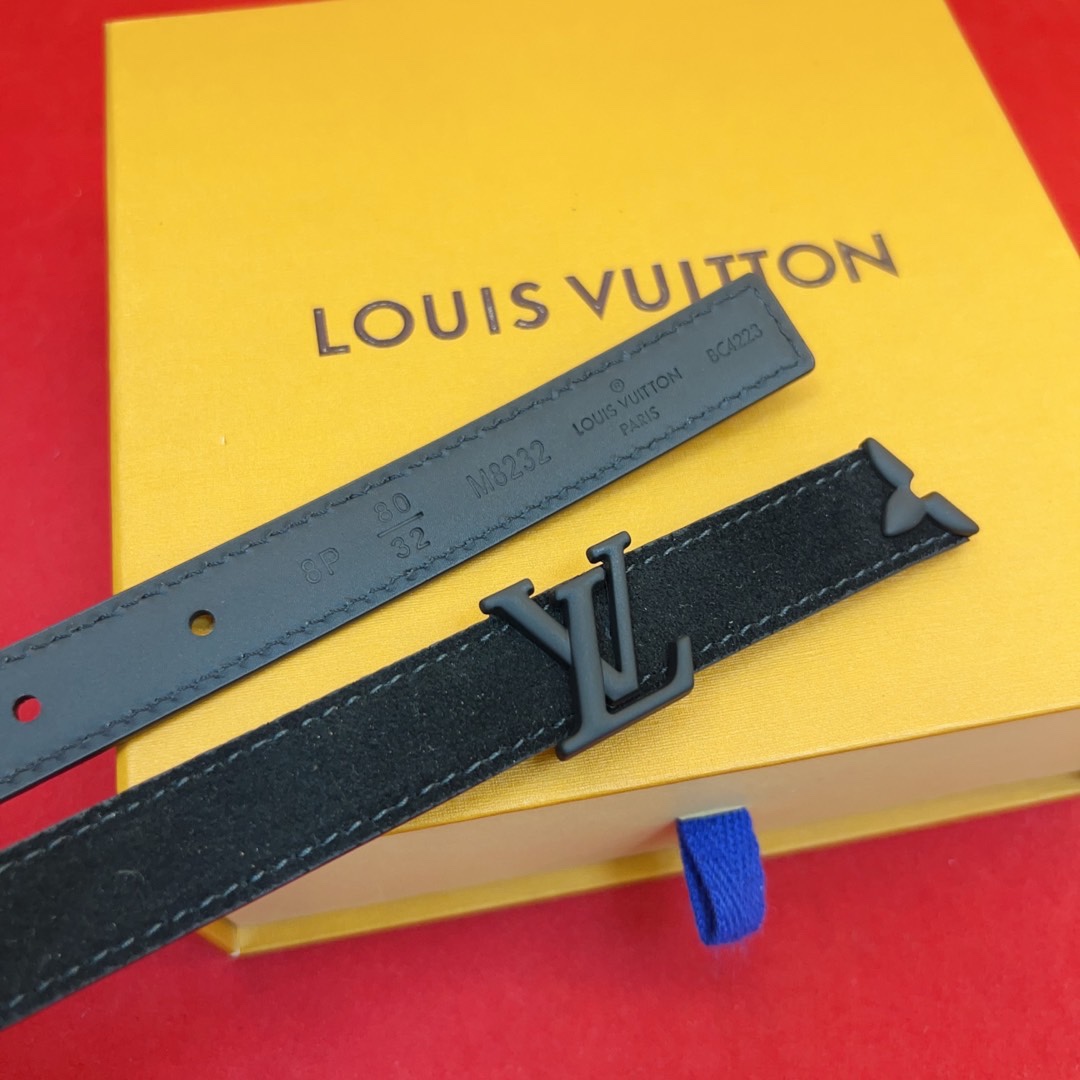 专柜同步新款 原版开发 纯铜材质 面料采用优质原厂面料。2.0cm