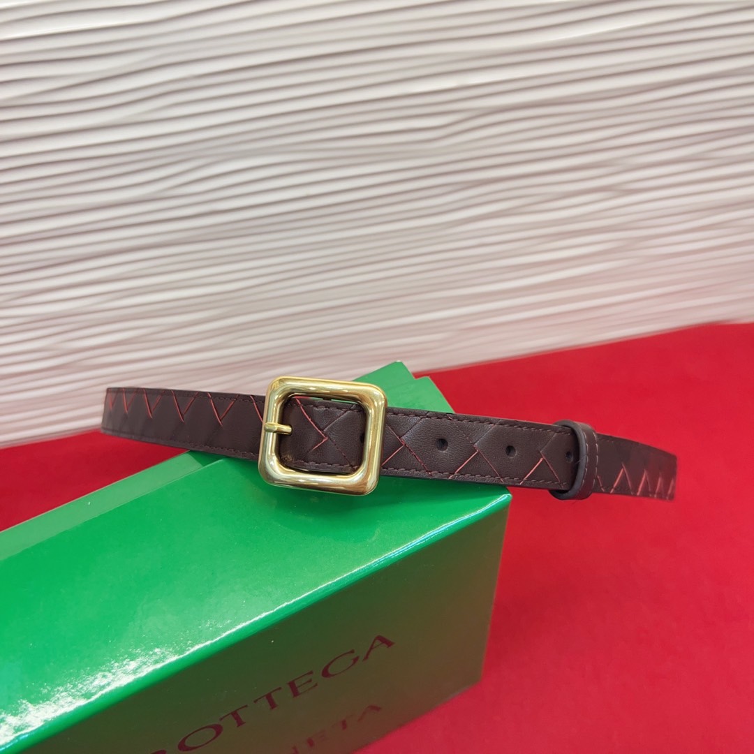 进口皮 针扣独特风格设计 柔软胎小牛皮皮料 众多明星推荐 复古洋气 头层编织宽度2.0Cm