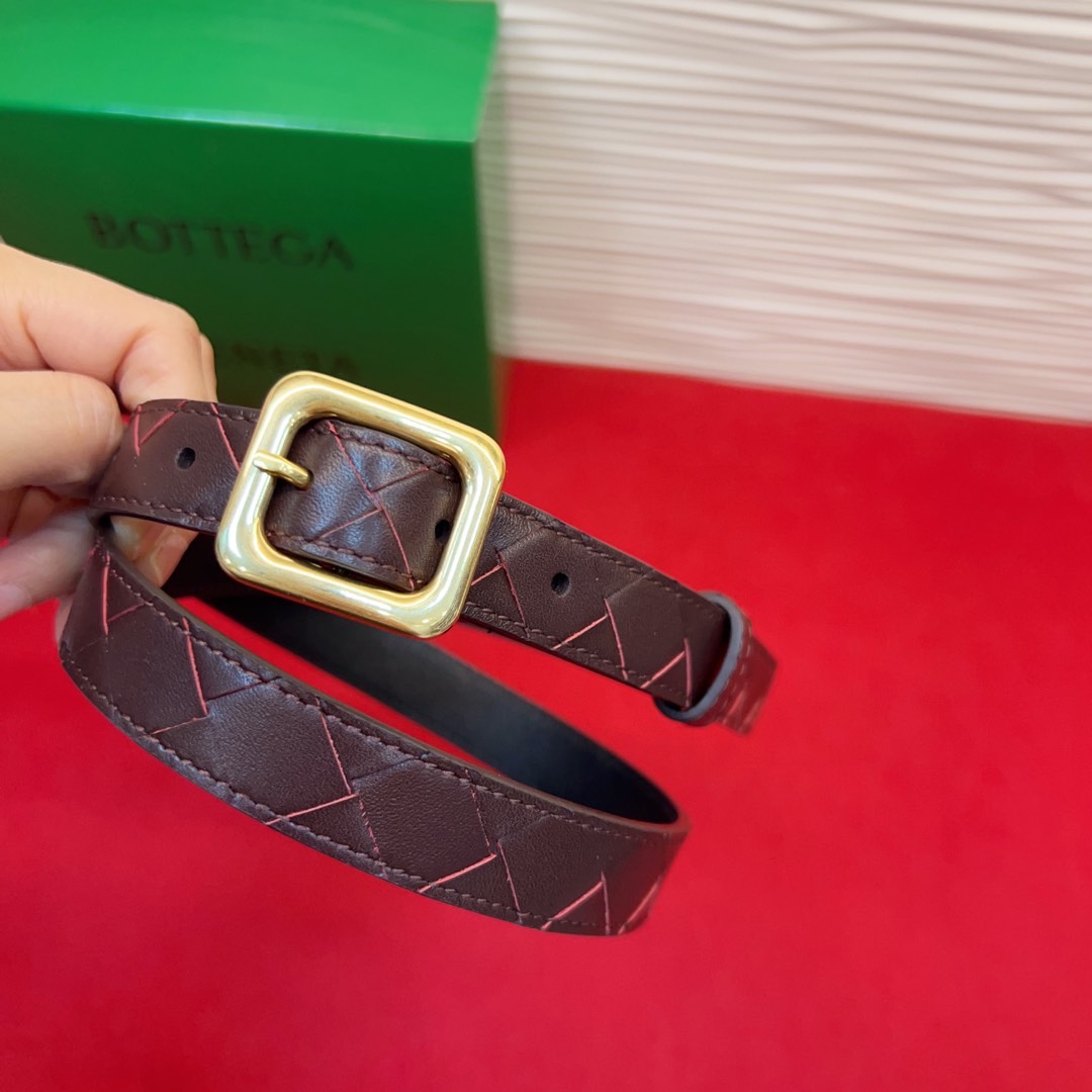 进口皮 针扣独特风格设计 柔软胎小牛皮皮料 众多明星推荐 复古洋气 头层编织宽度2.0Cm