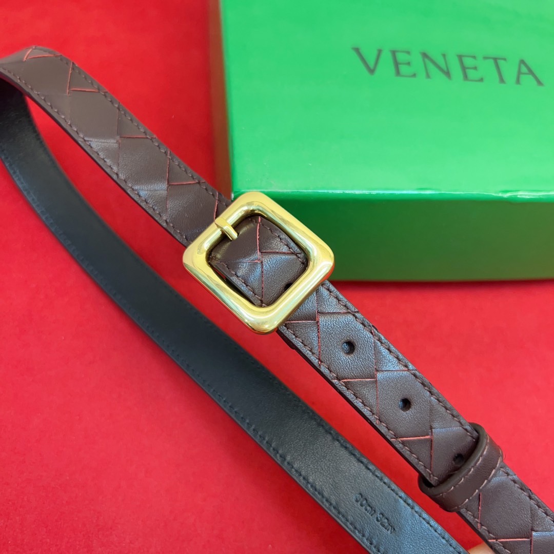 进口皮 针扣独特风格设计 柔软胎小牛皮皮料 众多明星推荐 复古洋气 头层编织宽度2.0Cm