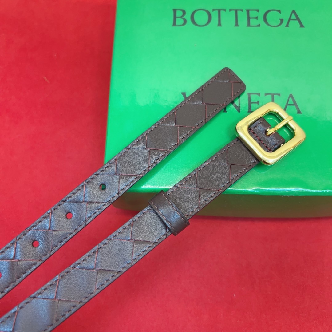 进口皮 针扣独特风格设计 柔软胎小牛皮皮料 众多明星推荐 复古洋气 头层编织宽度2.0Cm