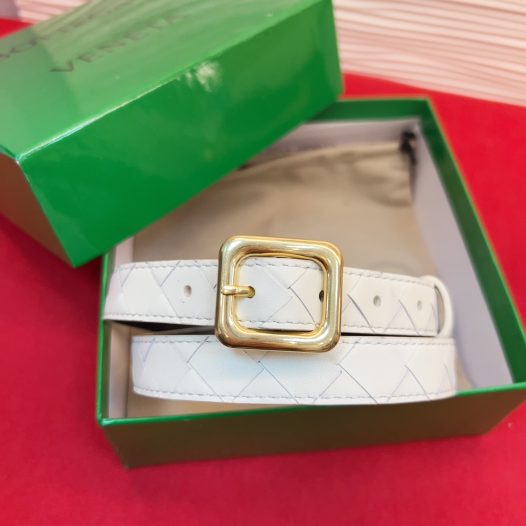 P 进口皮 针扣独特风格设计 柔软胎小牛皮皮料 众多明星推荐 复古洋气 头层编织宽度2.0Cm