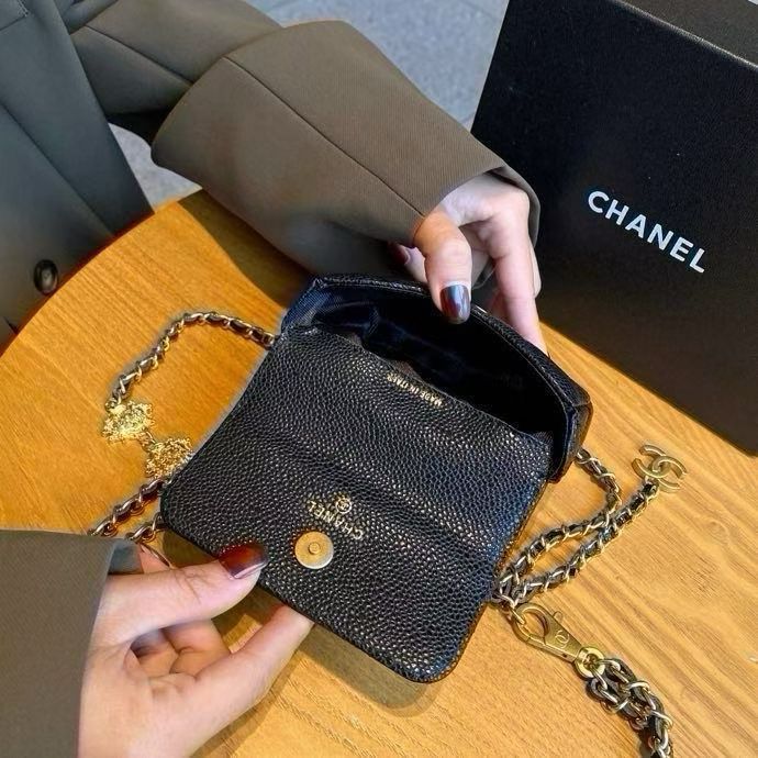 P 爆款出货🚚Chanel23A⁉️手工坊系列腰包，胸包💐太酷啦，👀精致🦁️小狮子，完美做工，超级百搭