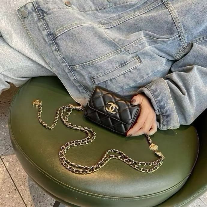 P 爆款出货🚚Chanel23A⁉️手工坊系列腰包，胸包💐太酷啦，👀精致🦁️小狮子，完美做工，超级百搭