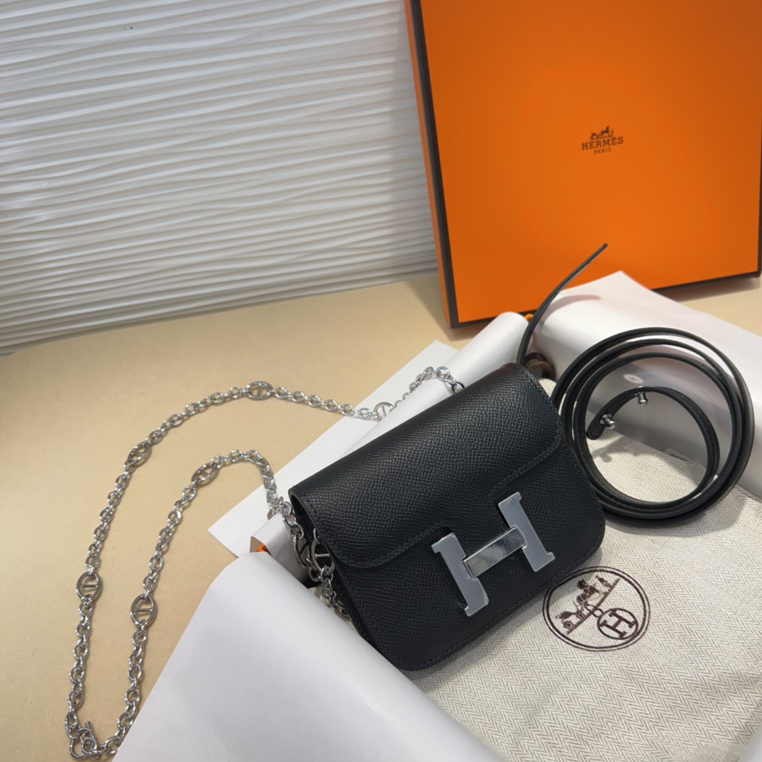 P kelly一直是时尚圈的热宠元素，各路达人都很爱！全套标配包装齐全，这货目前市面连个仿货的影子都木有