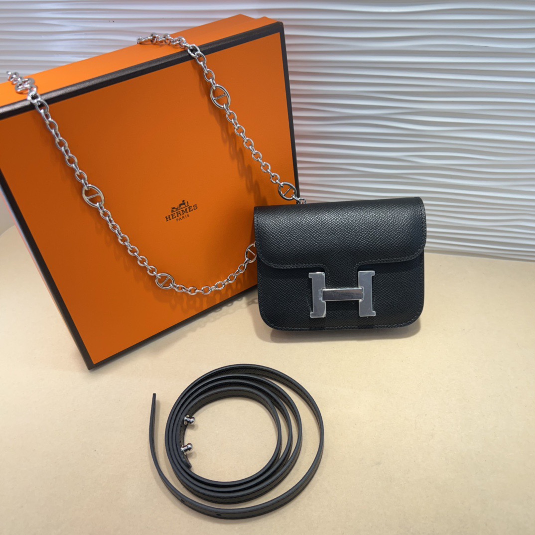 P kelly一直是时尚圈的热宠元素，各路达人都很爱！全套标配包装齐全，这货目前市面连个仿货的影子都木有