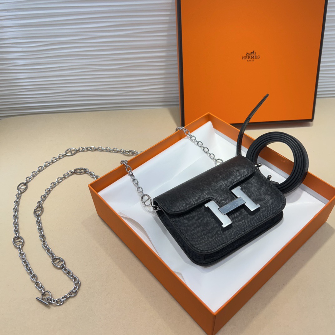 P kelly一直是时尚圈的热宠元素，各路达人都很爱！全套标配包装齐全，这货目前市面连个仿货的影子都木有