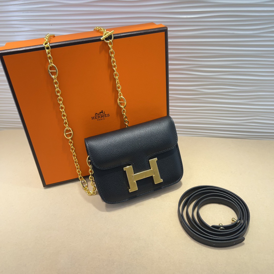 P kelly一直是时尚圈的热宠元素，各路达人都很爱！全套标配包装齐全，这货目前市面连个仿货的影子都木有