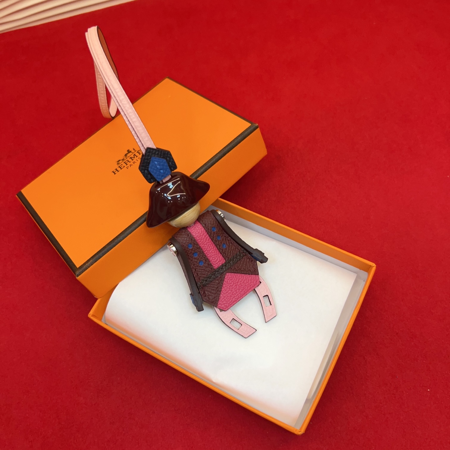 手工制作进口真皮欧美轻奢风海盗车载挂饰吊饰包包挂件。配图片盒子