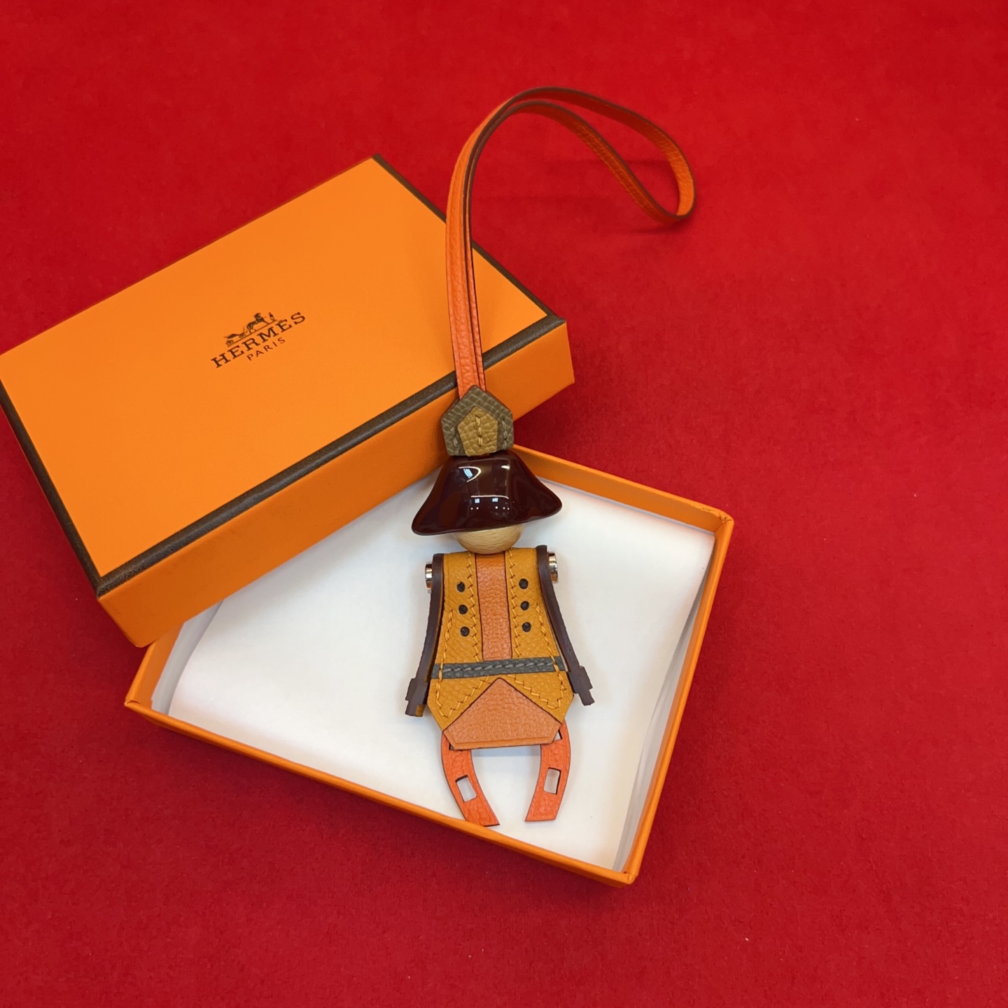 手工制作进口真皮欧美轻奢风海盗车载挂饰吊饰包包挂件。配图片盒子