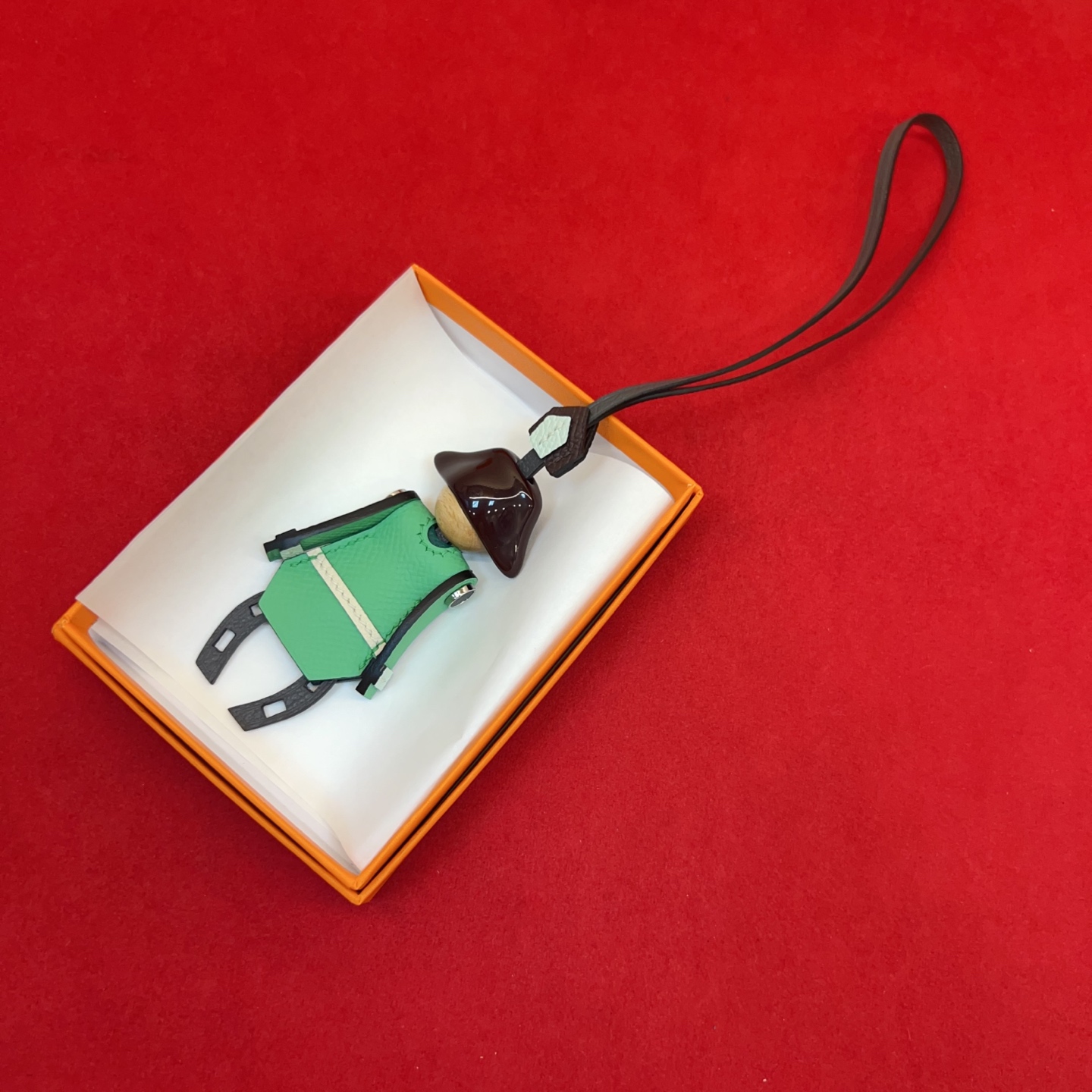 手工制作进口真皮欧美轻奢风海盗车载挂饰吊饰包包挂件。配图片盒子