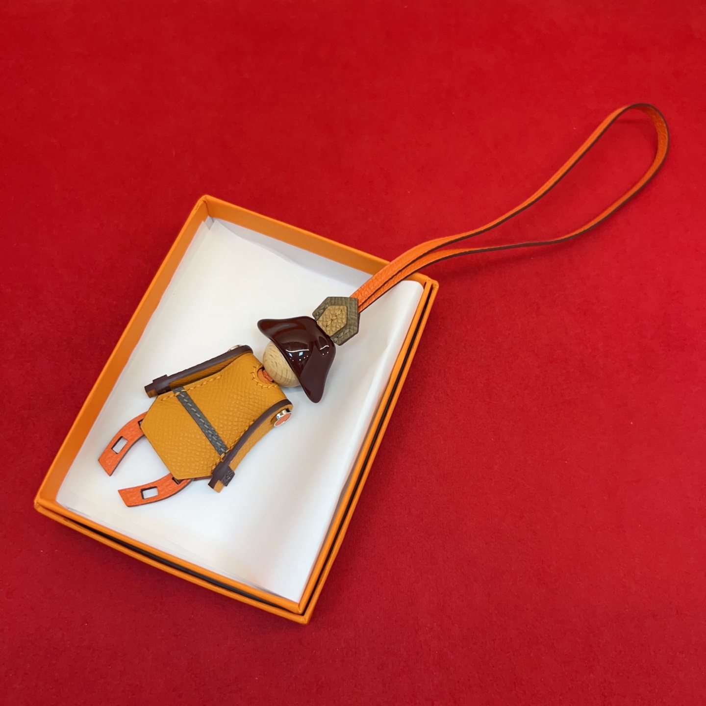 手工制作进口真皮欧美轻奢风海盗车载挂饰吊饰包包挂件。配图片盒子