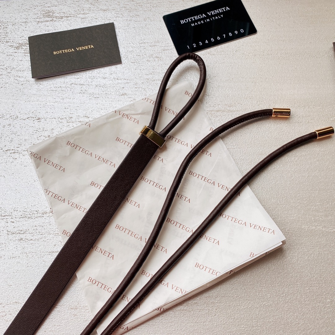 均码对拉皮带组成，实用性强，百搭款式，时尚潮流.有点小性感2.0Cm均码.小羊皮