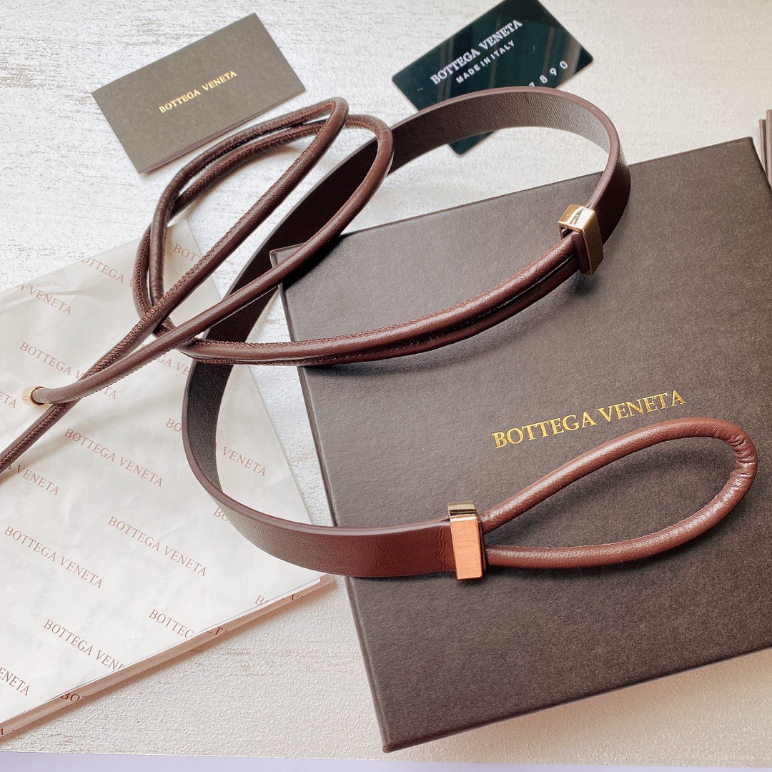 均码对拉皮带组成，实用性强，百搭款式，时尚潮流.有点小性感2.0Cm均码.小羊皮