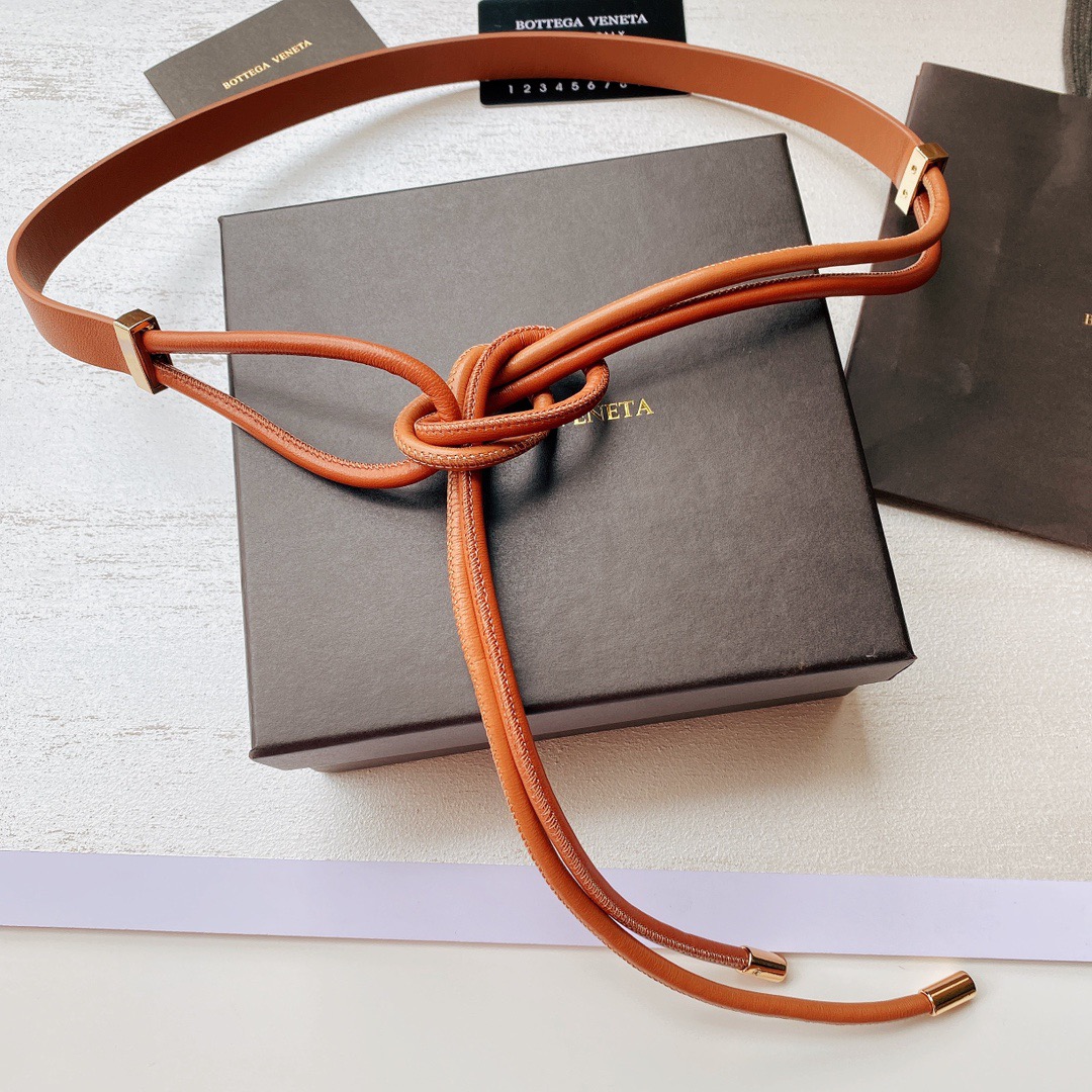 均码对拉皮带组成，实用性强，百搭款式，时尚潮流.有点小性感2.0Cm均码.小羊皮