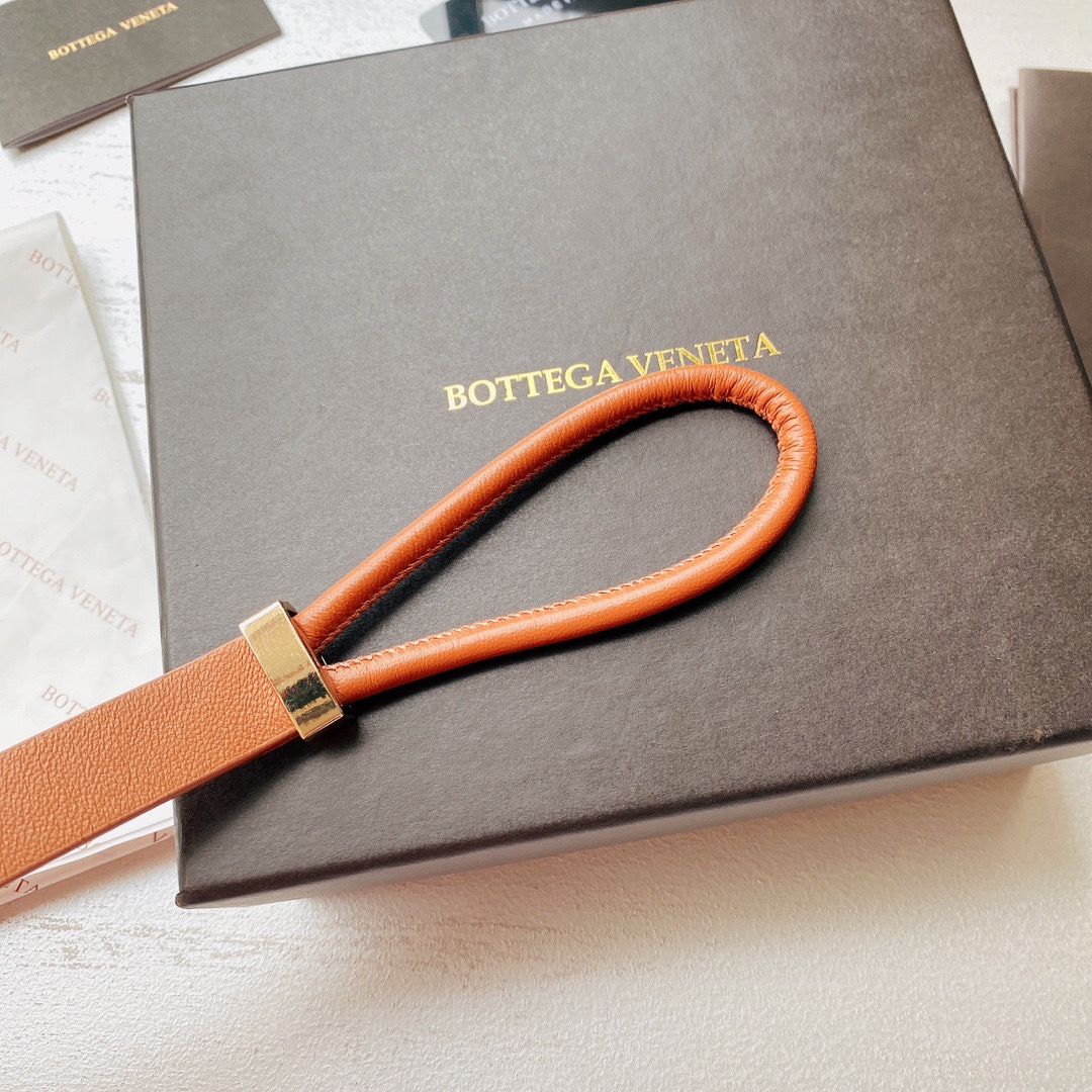 均码对拉皮带组成，实用性强，百搭款式，时尚潮流.有点小性感2.0Cm均码.小羊皮