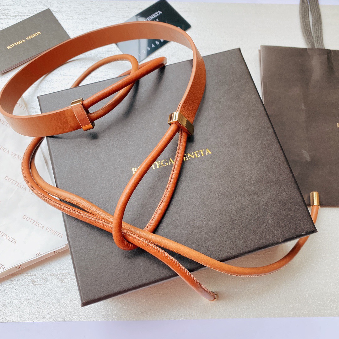 均码对拉皮带组成，实用性强，百搭款式，时尚潮流.有点小性感2.0Cm均码.小羊皮