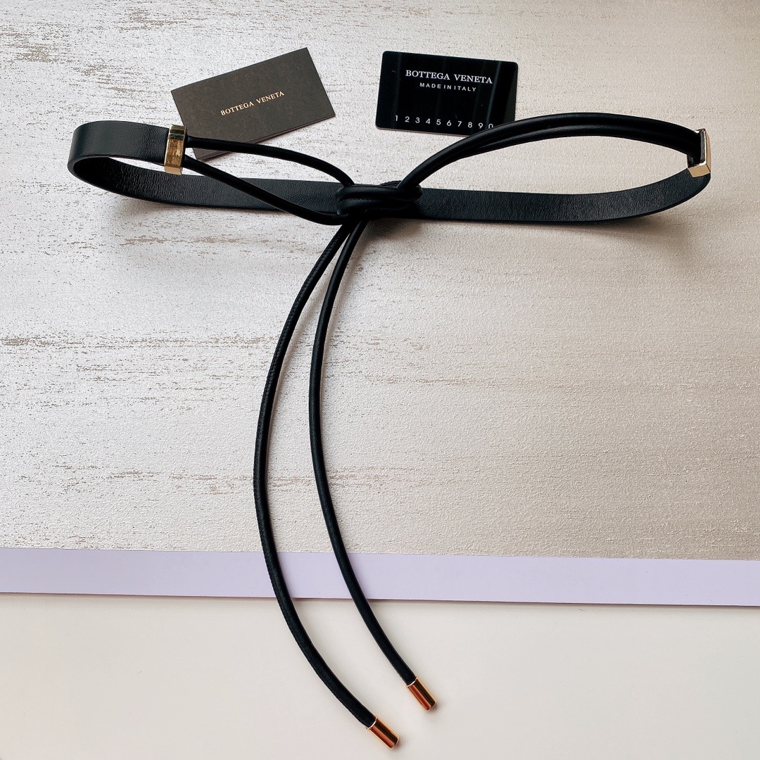 均码对拉皮带组成，实用性强，百搭款式，时尚潮流.有点小性感2.0Cm均码.小羊皮