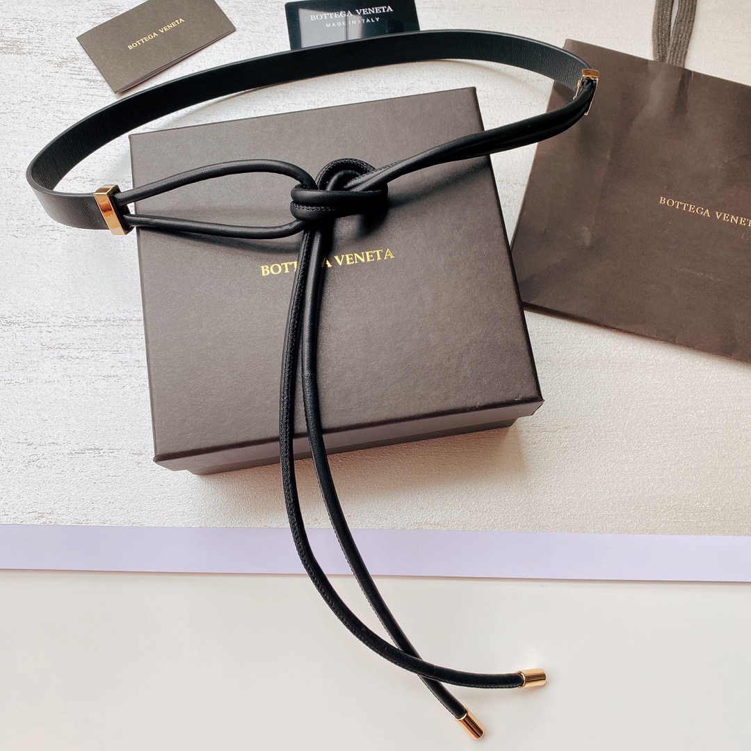 均码对拉皮带组成，实用性强，百搭款式，时尚潮流.有点小性感2.0Cm均码.小羊皮