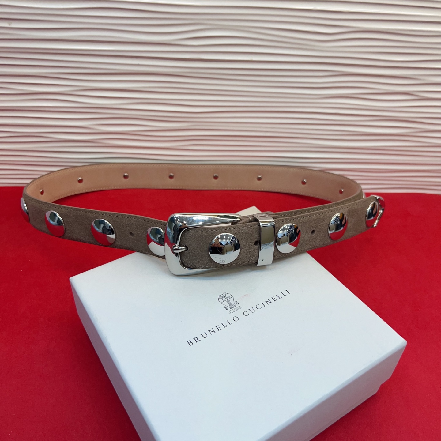 Brunello Cucinelli 男女通用休闲时尚打钉五金腰带！3.0Cm。网红款