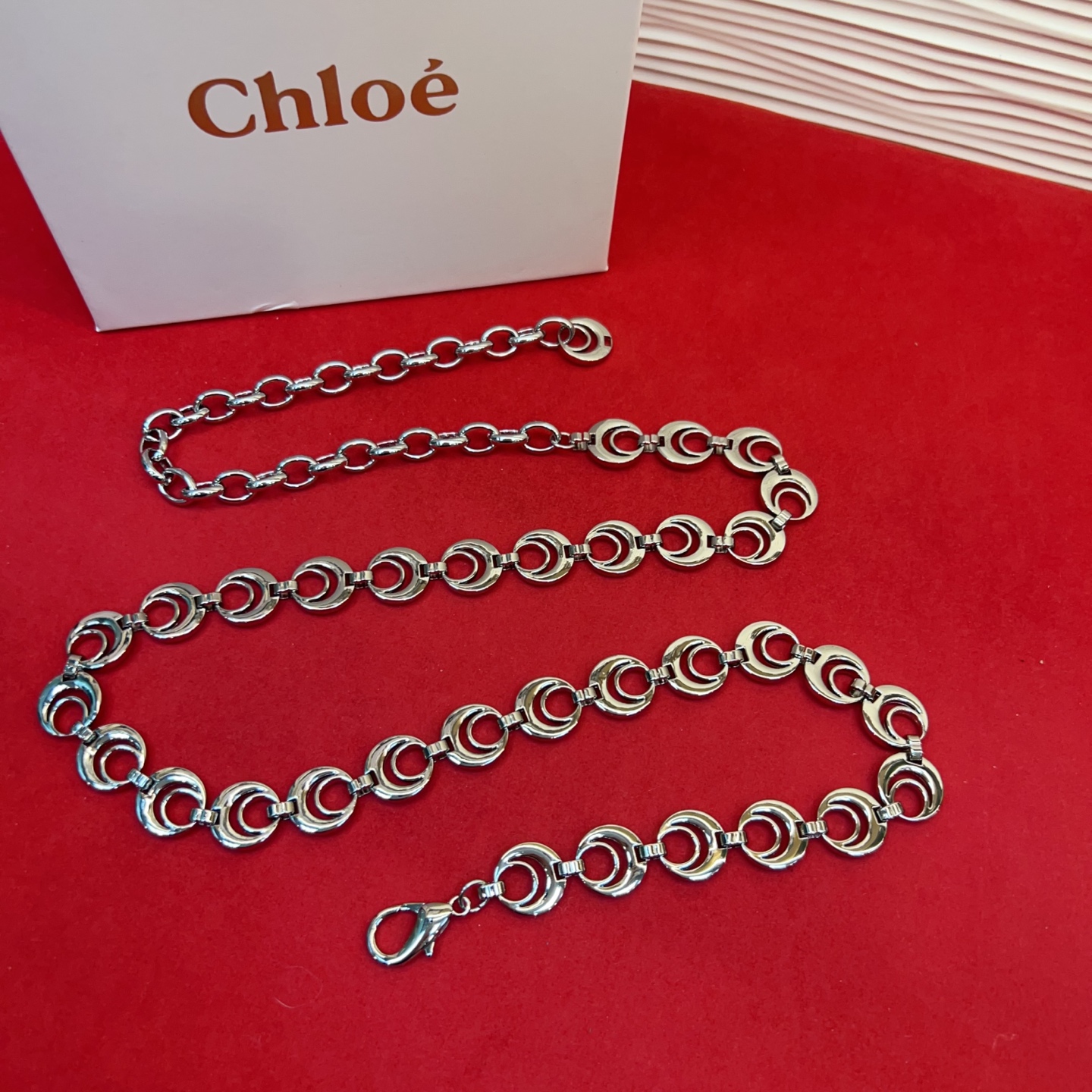 -新款腰链金属链条⛓️腰带-金色调效果-Logo细节开合设计，黄铜材质，搭配超炸感.