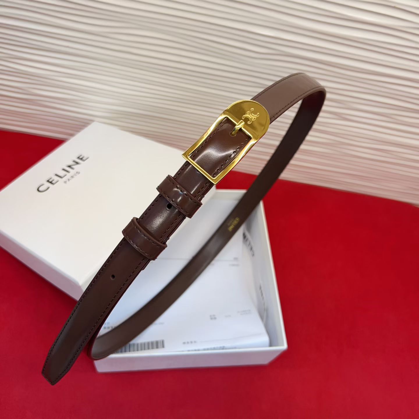 赛琳女装原单新款宽度:1.8cm精品凯旋门铜扣，正品复刻进口精选优质头层小牛皮，全粒面小牛皮，正版烫金l