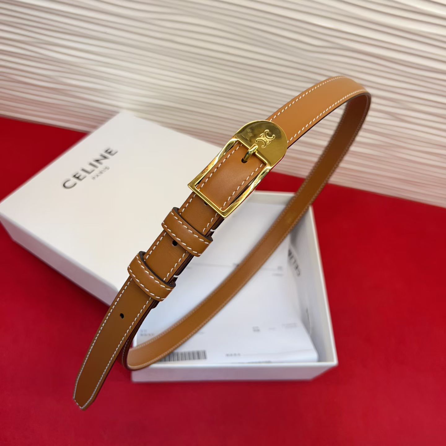 赛琳女装原单新款宽度:1.8cm精品凯旋门铜扣，正品复刻进口精选优质头层小牛皮，全粒面小牛皮，正版烫金l