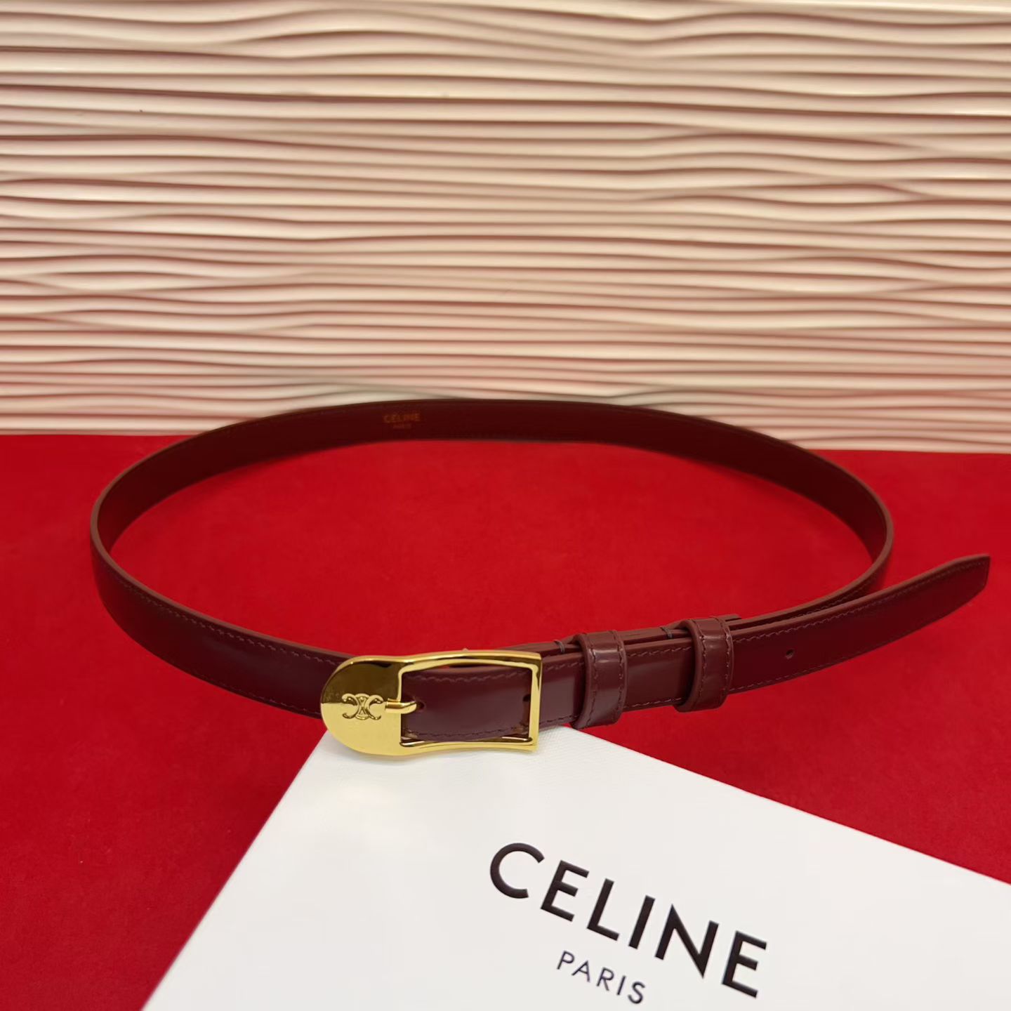 赛琳女装原单新款宽度:1.8cm精品凯旋门铜扣，正品复刻进口精选优质头层小牛皮，全粒面小牛皮，正版烫金l