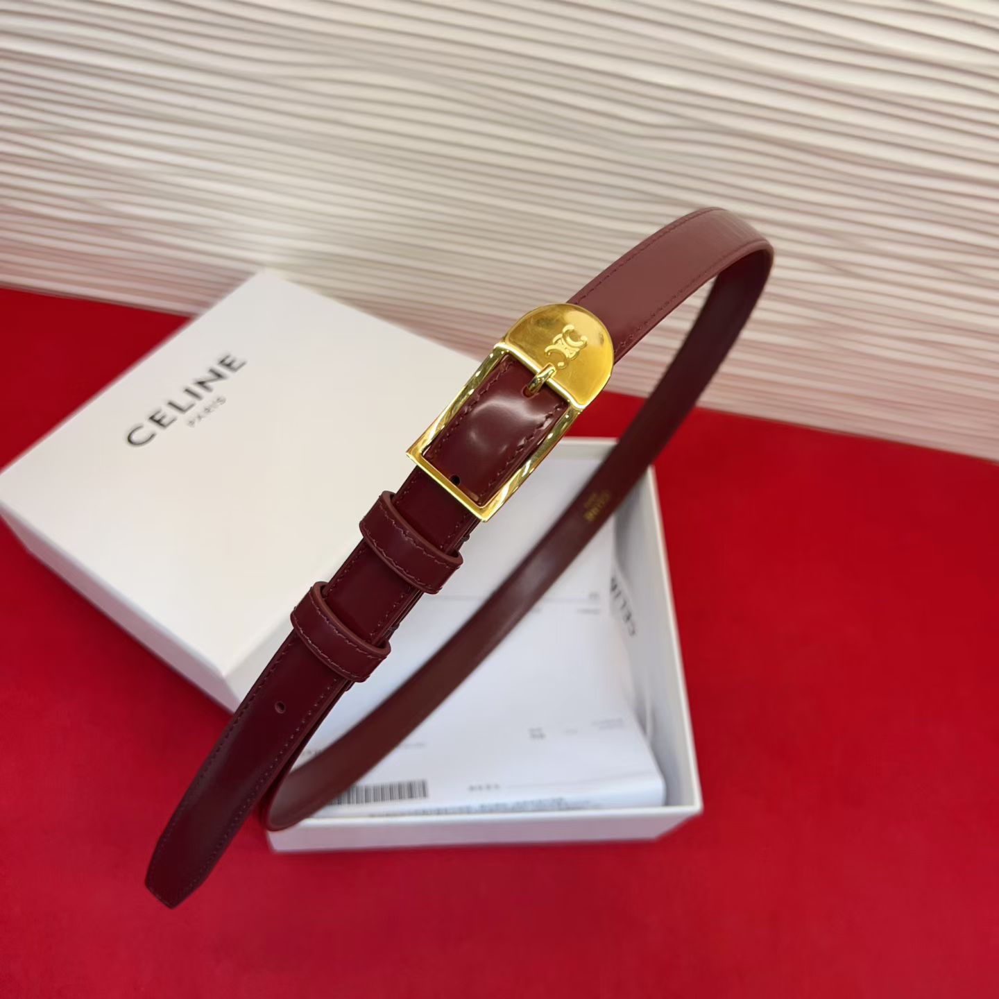 赛琳女装原单新款宽度:1.8cm精品凯旋门铜扣，正品复刻进口精选优质头层小牛皮，全粒面小牛皮，正版烫金l