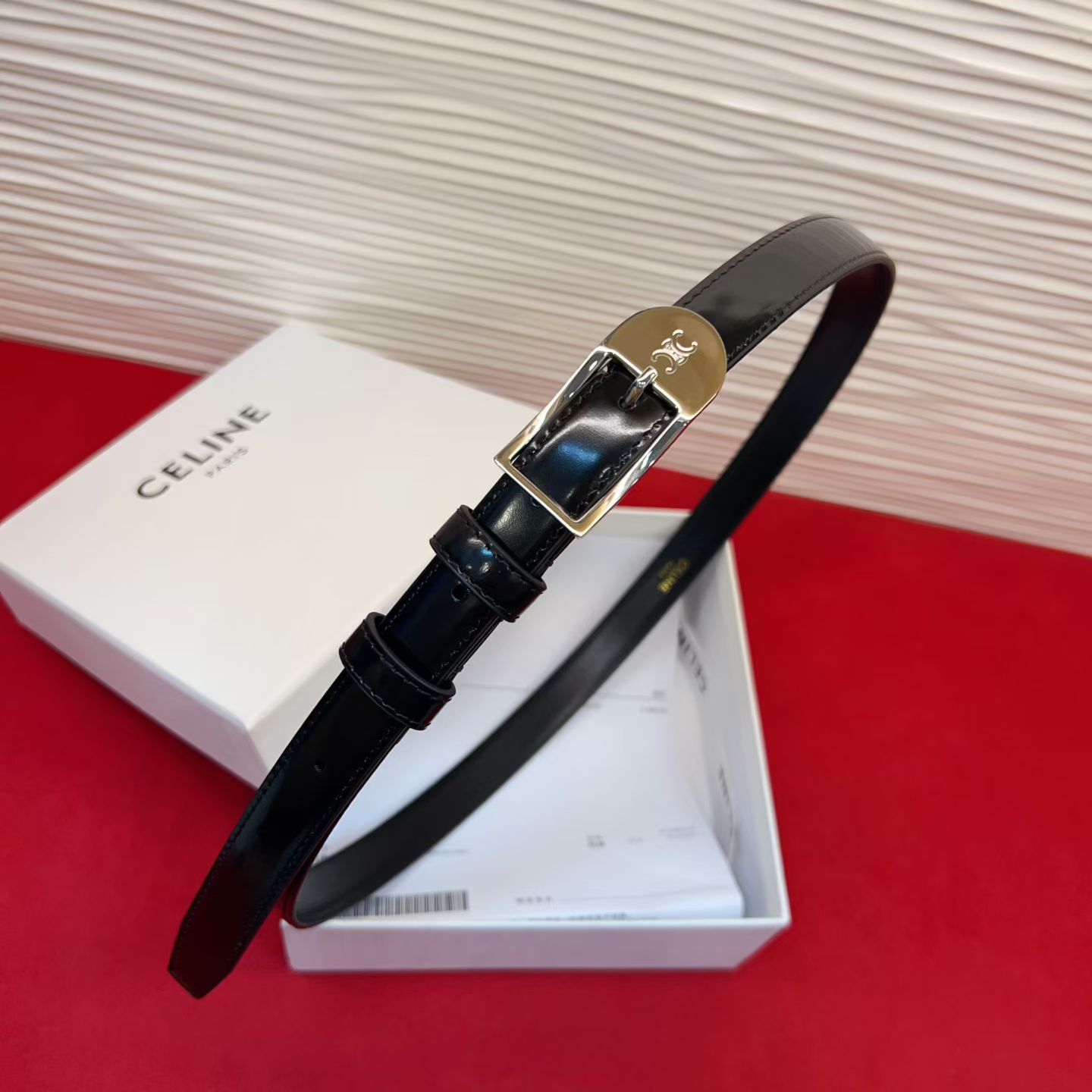 赛琳女装原单新款宽度:1.8cm精品凯旋门铜扣，正品复刻进口精选优质头层小牛皮，全粒面小牛皮，正版烫金l