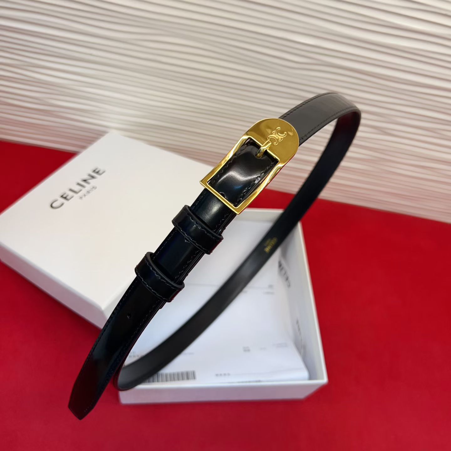 赛琳女装原单新款宽度:1.8cm精品凯旋门铜扣，正品复刻进口精选优质头层小牛皮，全粒面小牛皮，正版烫金l